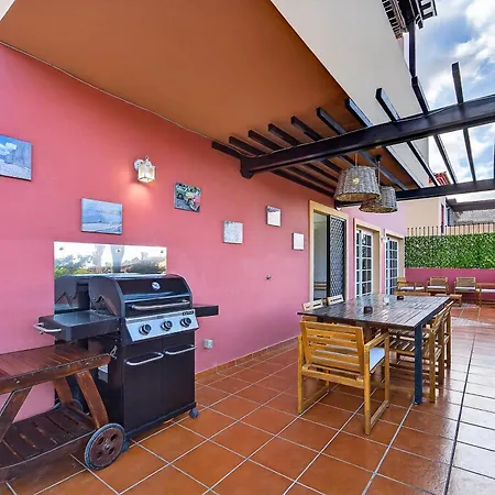 Duque Dream 5 Bedroom Apartment *