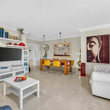 Duque Dream 5 Bedroom Apartment *