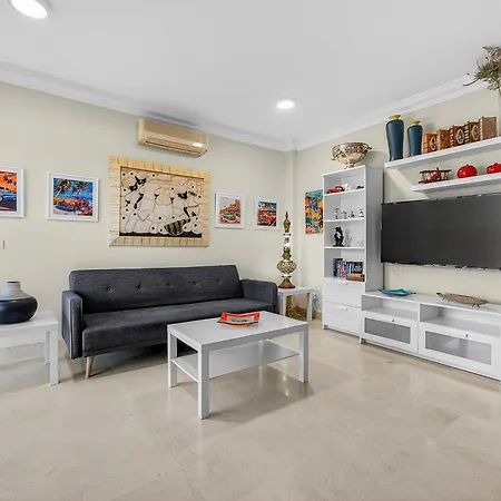 Duque Dream 5 Bedroom Apartment *