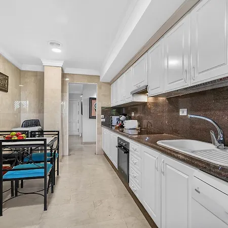 Duque Dream 5 Bedroom Apartment
